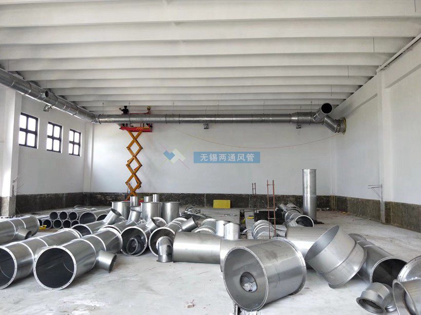 在不銹鋼風(fēng)管制作過(guò)程中怎樣才能讓其不變形